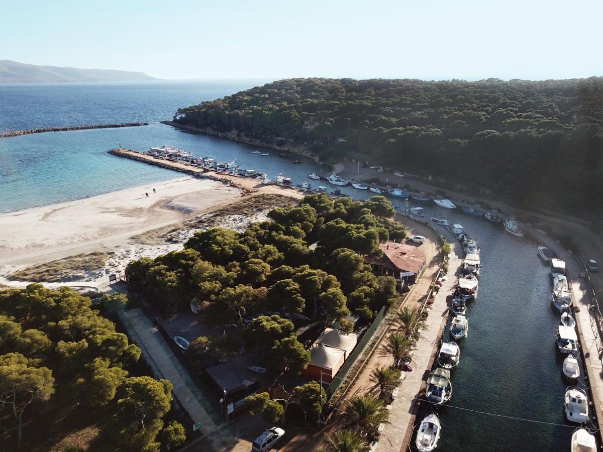 Villa Aquamarina Pavoncella Blu Porto Pino Exterior photo